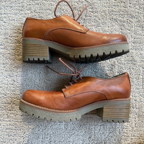 Zapshop Women’s Lace-up Shoes - Picture 7 of 9